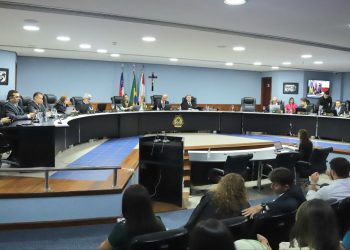 TCE-AM terá 115 processos e eleição na sessão do Tribunal Pleno desta terça (3)