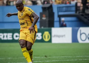 Amazonas e Brusque ficam no zero a zero; segundo jogo acontece no próximo domingo