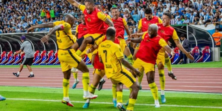 Amazonas FC vence Paysandu e segue na busca do acesso à Série B de 2024