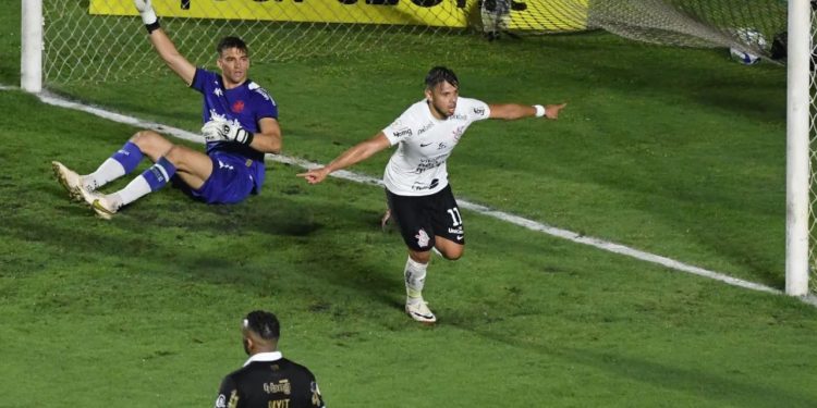 Corinthians vira sobre Vasco, se afasta do Z4 e complica o time carioca no Brasileirão