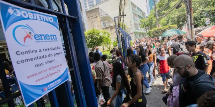 PF prende 26 foragidos da Justiça que tentaram fazer o Enem