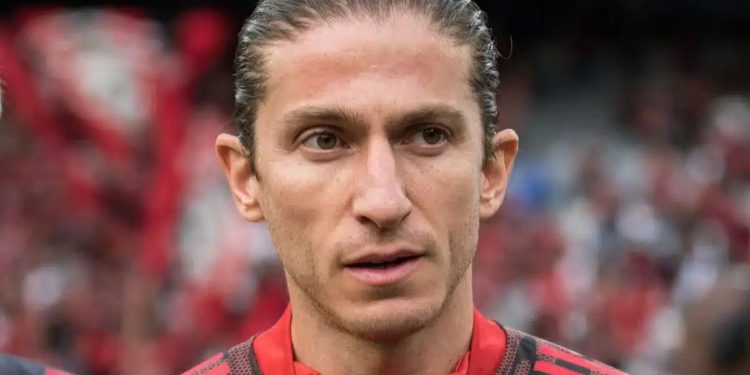 Filipe Luís decide se aposentar e será homenageado em partida do Flamengo contra o Cuiabá