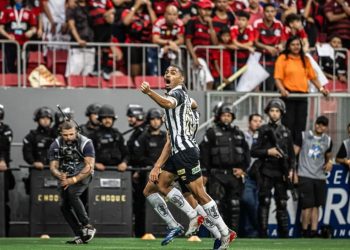 Santos vence o Flamengo de virada em jogo marcado por expulsão de Gerson