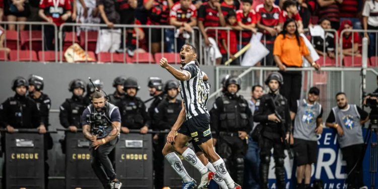 Santos vence o Flamengo de virada em jogo marcado por expulsão de Gerson