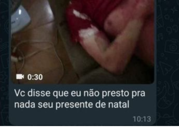 Um pai é suspeito de esfaquear o próprio filho, de 16 anos, e gravar um vídeo do jovem ferido e enviá-lo à mulher. Pai esfaqueia