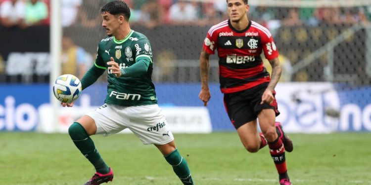 Palmeiras enfrenta Flamengo mirando a liderança do Campeonato Brasileiro
