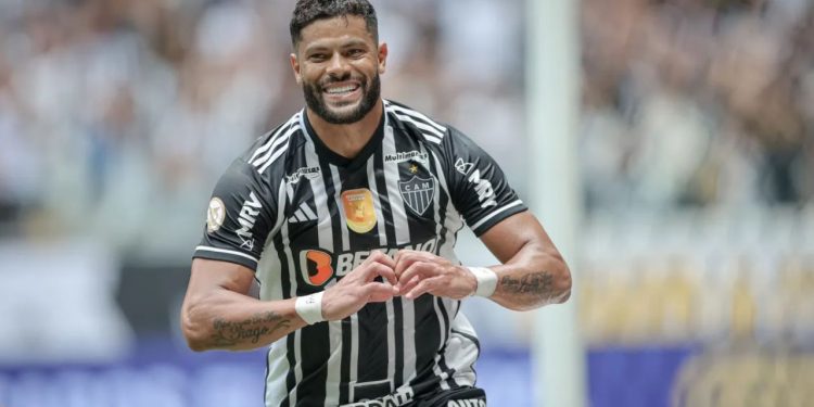 Com gol de Hulk, Atlético-MG massacra Grêmio e embola briga pelo título