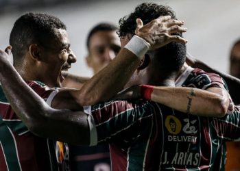 Santos é derrotado pelo Fluminense e segue ameaçado de rebaixamento