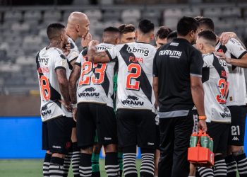 Jogo entre Vasco e Cruzeiro no Mineirão termina no 2 a 2