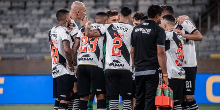 Jogo entre Vasco e Cruzeiro no Mineirão termina no 2 a 2