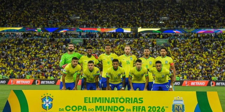 Vexame: A seleção brasileira é a cara do seu técnico merchandising; E a torcida e a PM, a cara do governo