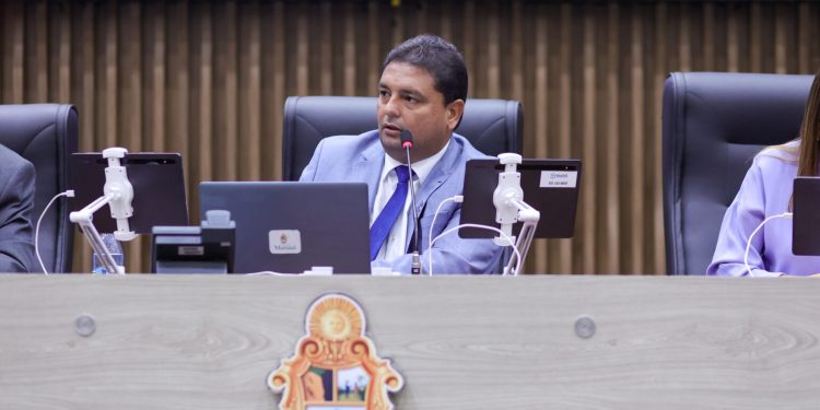 ​CAIO DE PÉ! Câmara rachada de Caio diz não para empréstimo da prefeitura de David