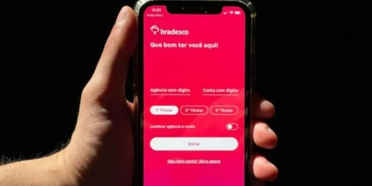 Clientes relatam sumiço de dinheiro em contas do Bradesco