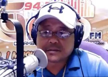 O radialista filipino Juan Jumalon foi fatalmente baleado por um agressor não identificado dentro de seu estúdio. Radialista é