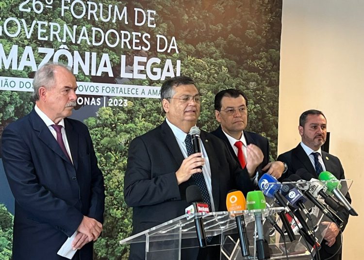 Senador Eduardo Braga participa de assinatura do contrato de financiamento do Plano Amazônia