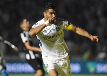 Em noite de Suárez, Grêmio supera Botafogo por 4 a 3 de virada