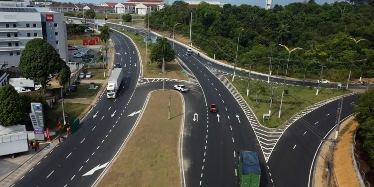 Em 2023, Governo do Amazonas investiu R$ 3,4 bilhões em obras e gerou mais de 52 mil empregos