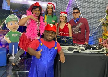 Shirley Kath-Vara com DJ Marcinho Lira