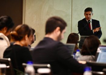 Economia brasileira deve crescer 1,7% em 2024