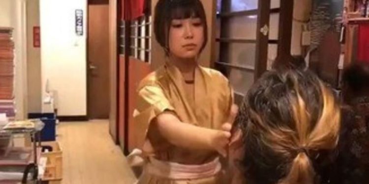 Um restaurante japonês acaba de ganhar fama mundial e viralizar em todas as redes sociais. Mas o sucesso não tem. Vídeo: