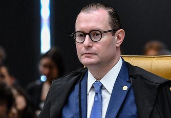 O ministro do Supremo Tribunal Federal (STF) Cristiano Zanin foi sorteado para ser relator do recurso para reverter. Ministro Zani