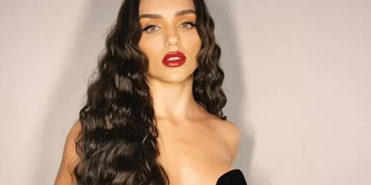 O último dia de 2023 não está sendo fácil para Rafa Kalimann. Na madrugada deste domingo (31/12), a ex-BBB teve sua conta. Rafa Kalimann