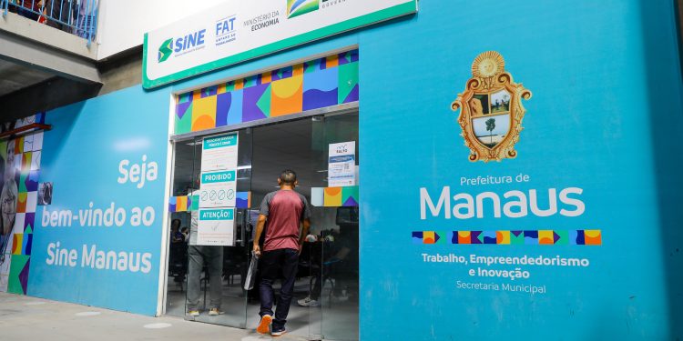 246 vagas de emprego nesta sexta-feira