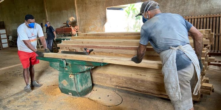 Indústria de móveis escolares recebeu + R$7 mi em 2023