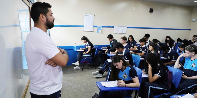 Rede estadual de ensino tem mais de 700 alunos aprovados no PSC 2024 da Ufam