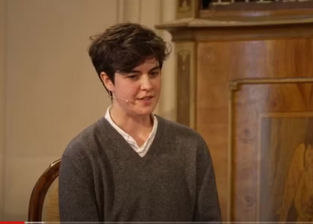 Uma mulher que compõe a dinastia de um império farmacêutico europeu decidiu destinar parte de sua. Herdeira bilionária