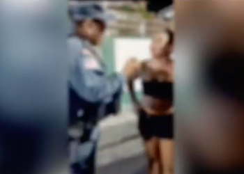 “Eu tenho filho para criar”, diz mulher, suspeita de assalto em Manaus