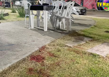 Morre no hospital, 2a vítima de atentado em praça de alimentação em Manaus