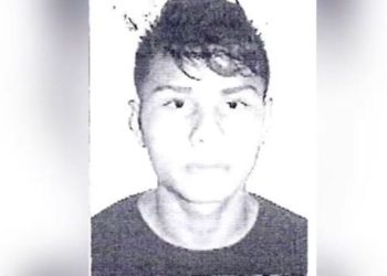 Polícia divulga imagem de homem que manteve esposa e crianças