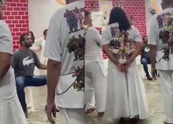 Pastor invade terreiro e desafia pai de santo: “aqui é duelo”