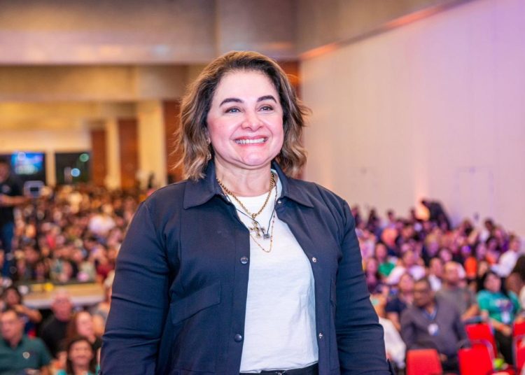 “É preciso levar o protagonismo feminino para além do discurso”, defende Maria do Carmo Seffair