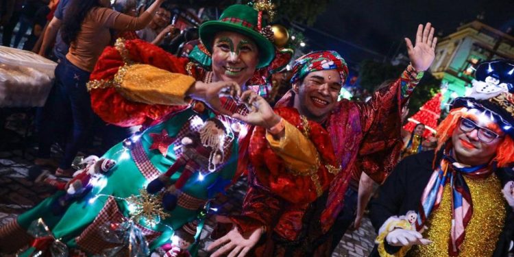 Largo de São Sebastião recebe diversas atrações no encerramento da programação de Natal e Ano Novo