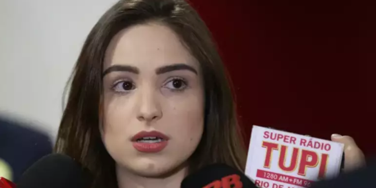 Patrícia Lelis é procurada pelo FBI por aplicar golpes de R$ 3,4 milhões nos EUA