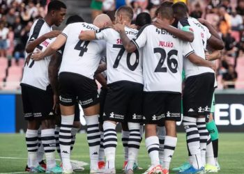 Vasco joga mal, perde para o Nova Iguaçu e deixa o G4 do Campeonato Carioca
