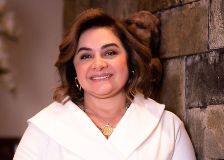 Quem é Maria do Carmo? A mulher que surge na corrida eleitoral para Prefeitura