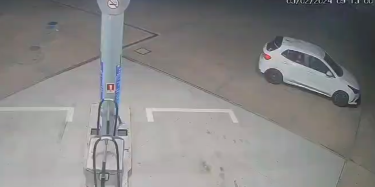 Vídeo: Momento da execução de dois jovens no Centro de Manaus