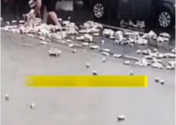 Cervejas que caíram de caminhão em avenida na Zona Leste acham seus ‘donos’