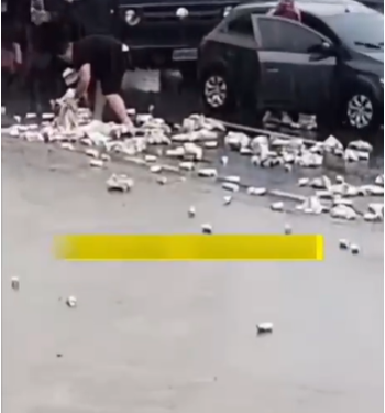 Cervejas que caíram de caminhão em avenida na Zona Leste acham seus ‘donos’