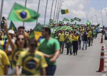 Bolsonaro espera reunir 700 mil pessoas na Paulista neste domingo