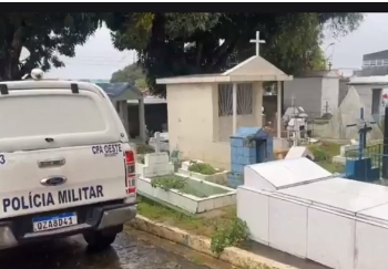 Feto é encontrado em cemitério de Manaus