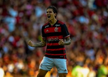 Flamengo goleia Boavista, assume liderança e garante vaga na semifinal do Carioca