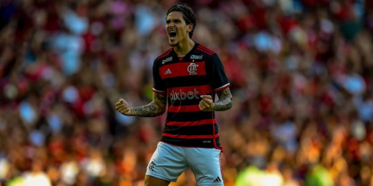 Flamengo goleia Boavista, assume liderança e garante vaga na semifinal do Carioca