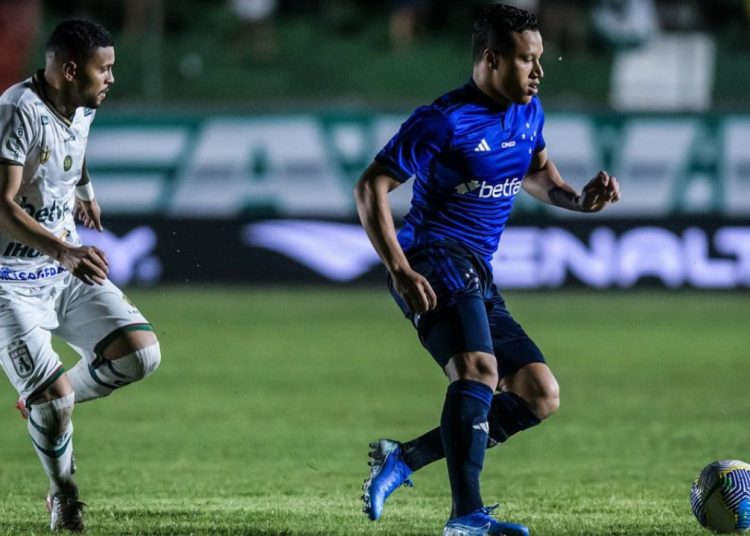 Cruzeiro leva gols e está eliminado da Copa do Brasil