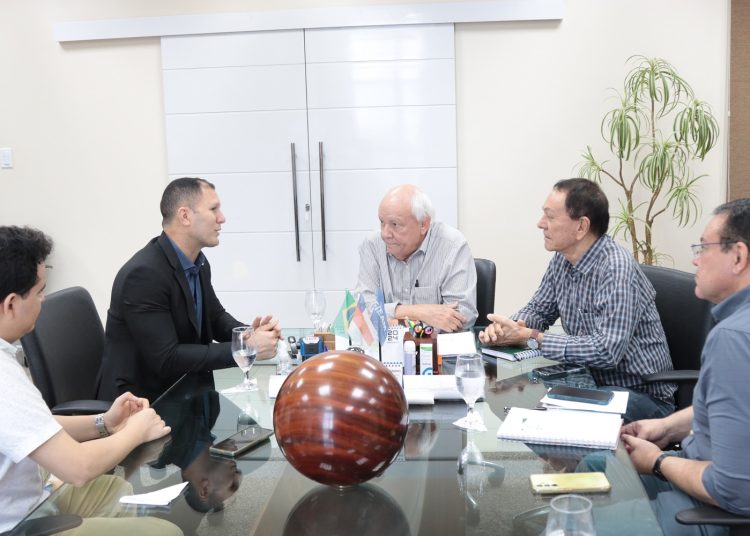 FIEAM recebe novo superintendente do Basa para estreitar relações