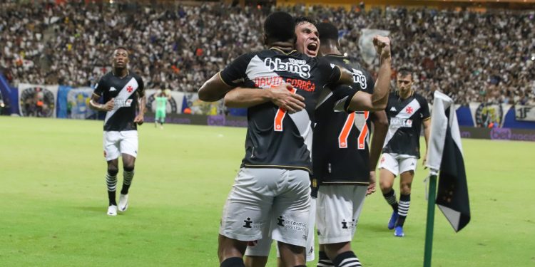 21 mil pessoas estiveram na partida entre Vasco e Audax na Arena da Amazônia