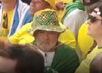 Infiltrado? Velhinho parecido com Lula é visto em ato bolsonarista na Avenida Paulista e viraliza